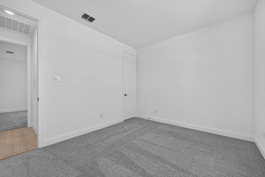 Spacious, unfurnished interior of a new home in South Oak, Lakewood Village (Image 22).