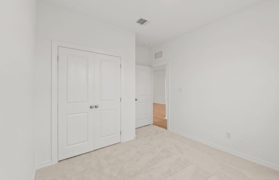 Spacious, unfurnished interior of a new home in Larson Crossing, Elgin (Image 42).