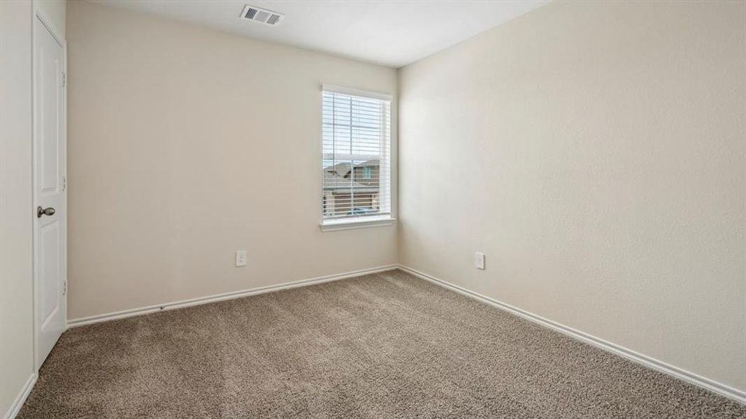 Spacious, unfurnished interior of a new home in Frontier Pointe, Princeton (Image 24).