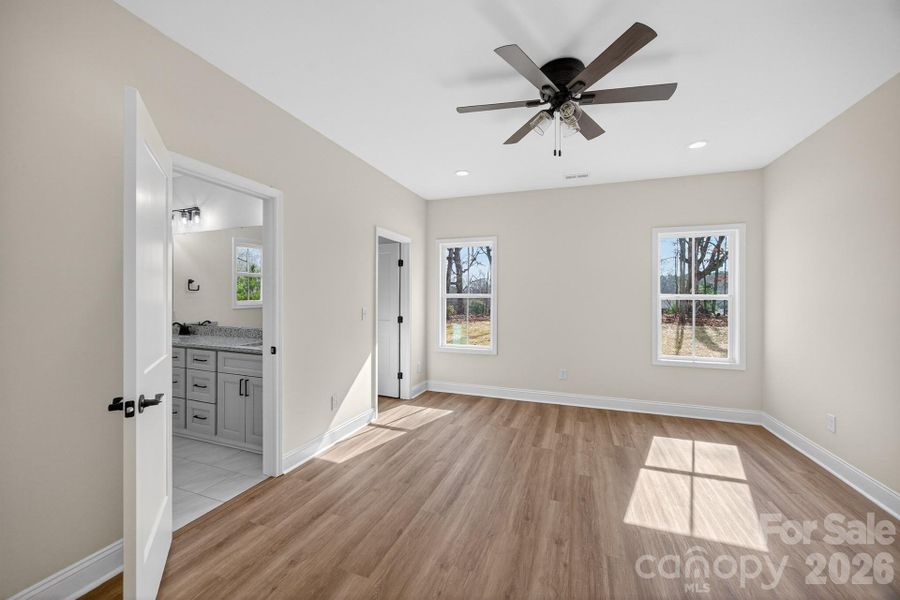 Spacious, unfurnished interior of a new home in , Rockwell (Image 21).