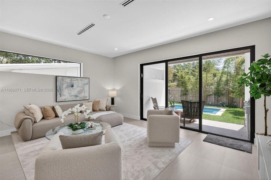 Furnished interior view inside a new home in , Fort Lauderdale (Image 52).