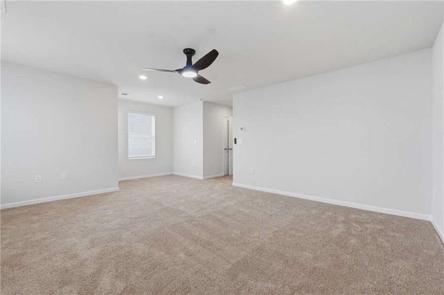 Spacious, unfurnished interior of a new home in Moss Creek, Hogansville (Image 21).