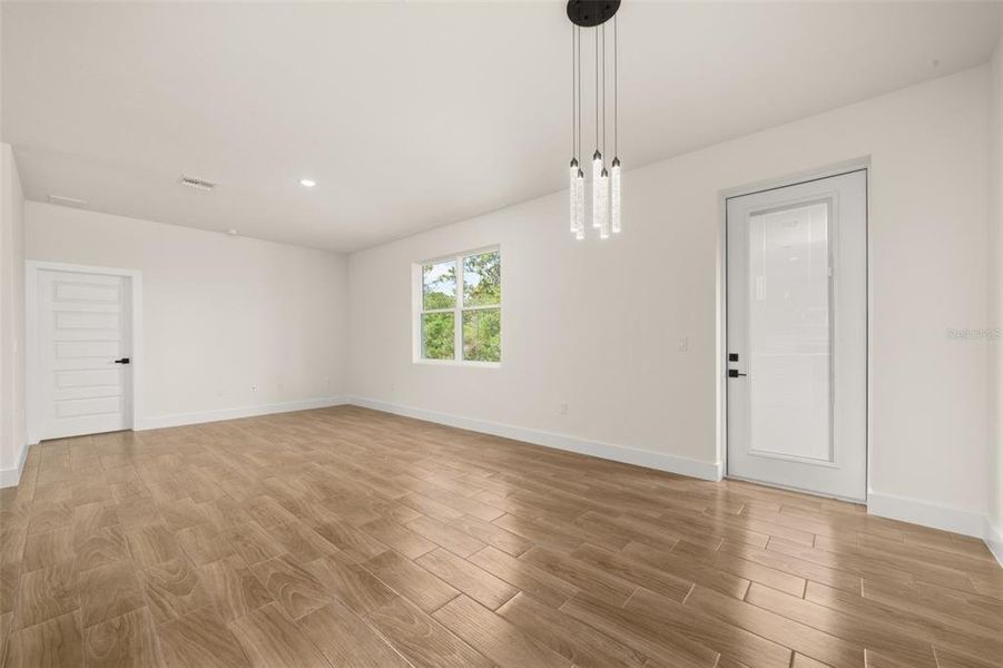 livingroom/dinning livingroom/dinning