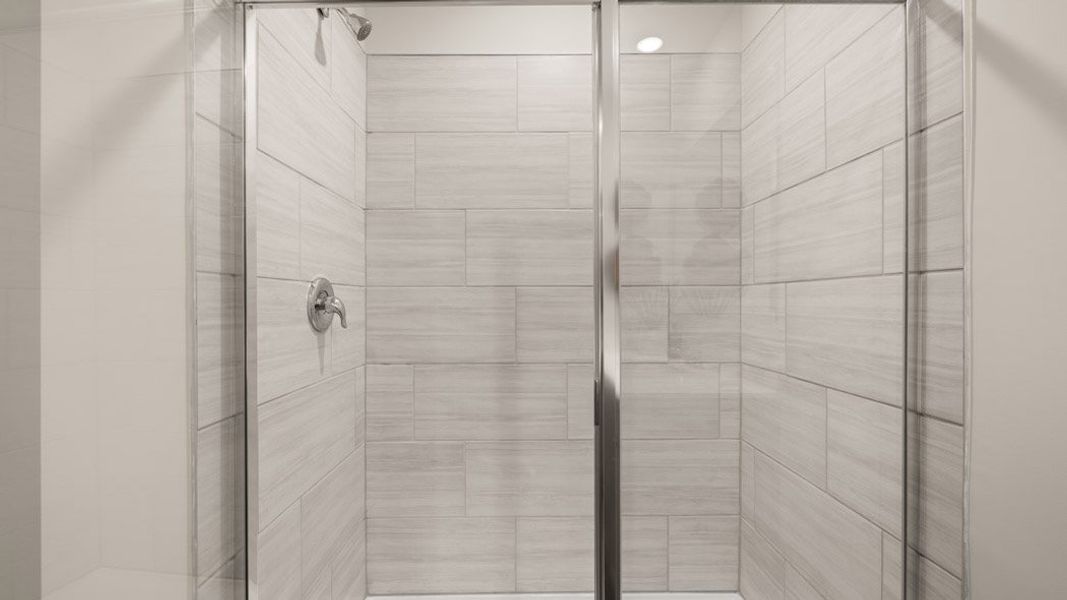 Representative interior finishes for a home built from the Ashley by D.R. Horton in Echo Glen, Stockbridge (Image 21).