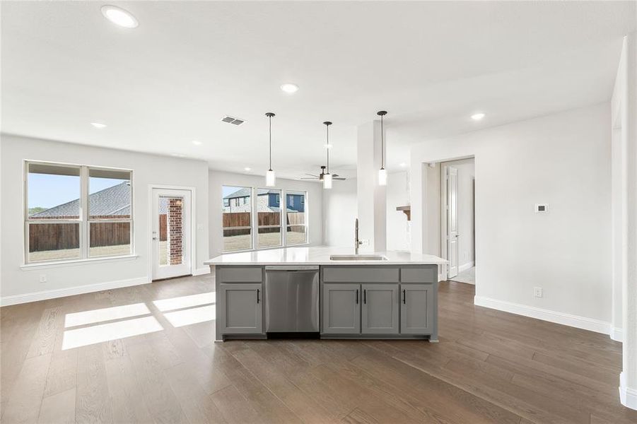 Furnished interior view inside a new home in Sable Creek, Sanger (Image 8).