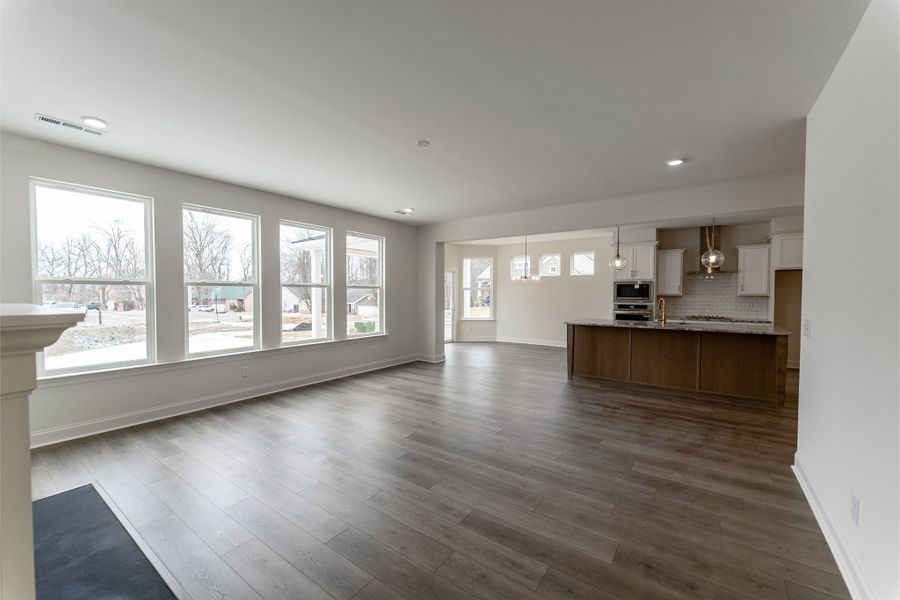 Spacious, unfurnished interior of a new home in Dorris Farm, White House (Image 25).