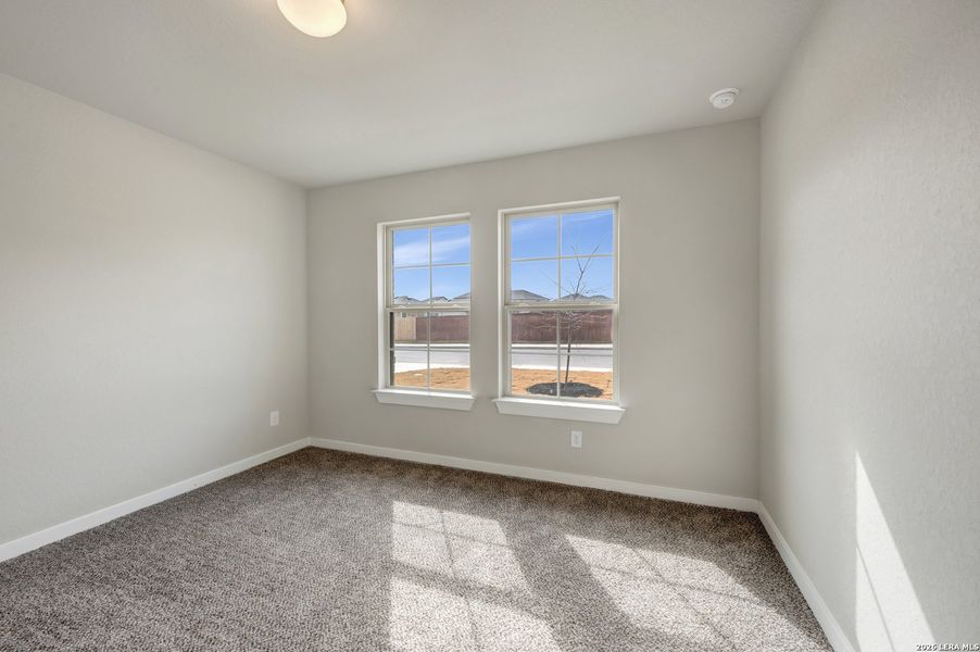Spacious, unfurnished interior of a new home in Winding Brook, San Antonio (Image 24).