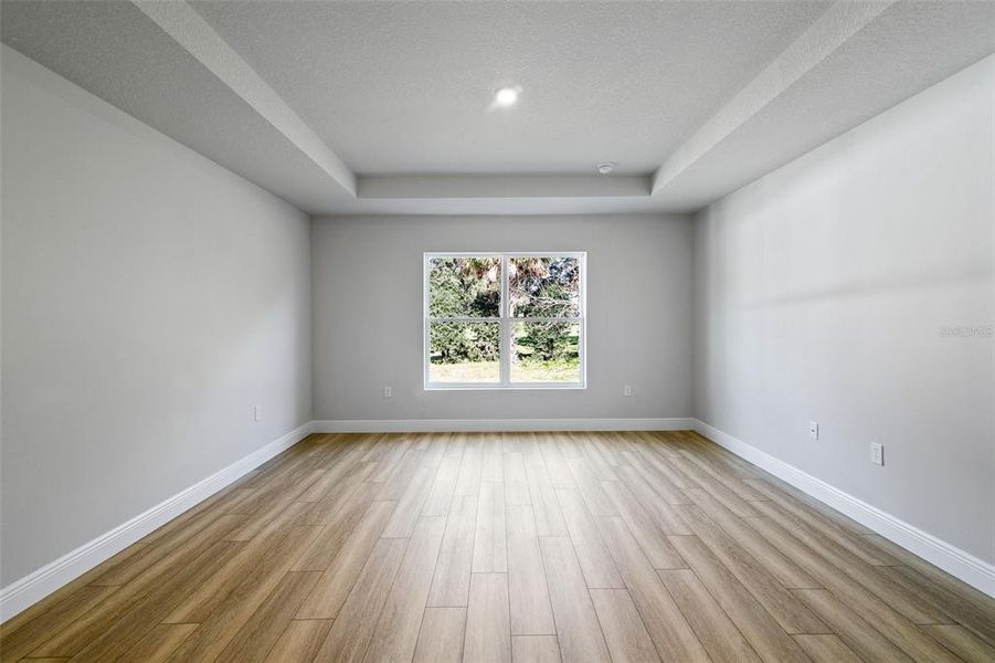 Spacious, unfurnished interior of a new home in , Ocala (Image 36).