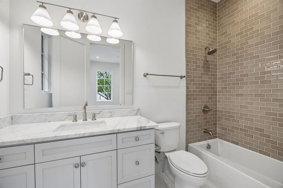 Furnished interior view inside a new home in , Dallas (Image 31).