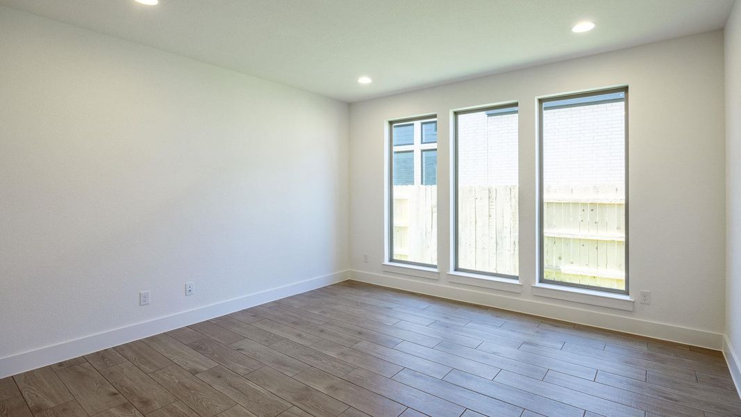 Spacious, unfurnished interior of a new home in Nolina, Georgetown (Image 12).