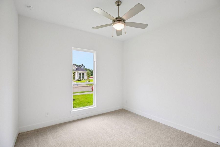 23518 Steely Thicket Bed 23518 Steely Thicket Bed