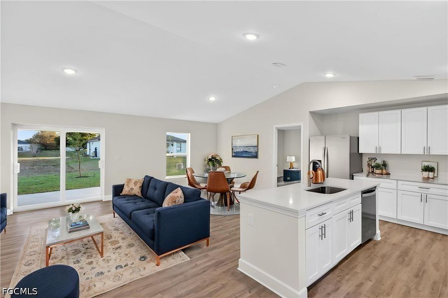 Furnished interior view inside a new home in Cape Coral, Cape Coral (Image 8).