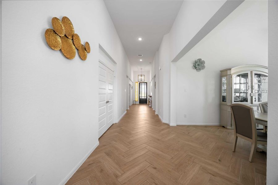 Spacious, unfurnished interior of a new home in , Waller (Image 22).