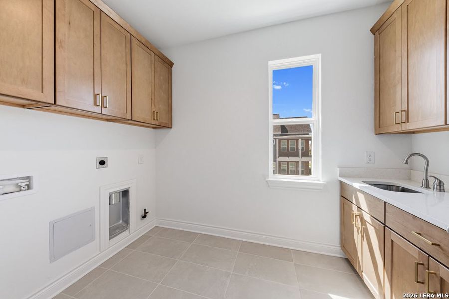 Furnished interior view inside a new home in Town Creek, New Braunfels (Image 9). Furnished interior view inside a new home in Town Creek, New Braunfels (Image 9).