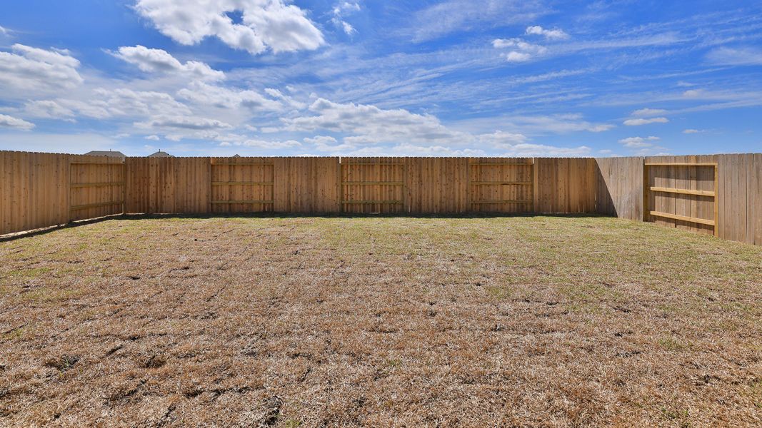Exterior details and patio area of a home in River Ranch, Dayton (Image 21).