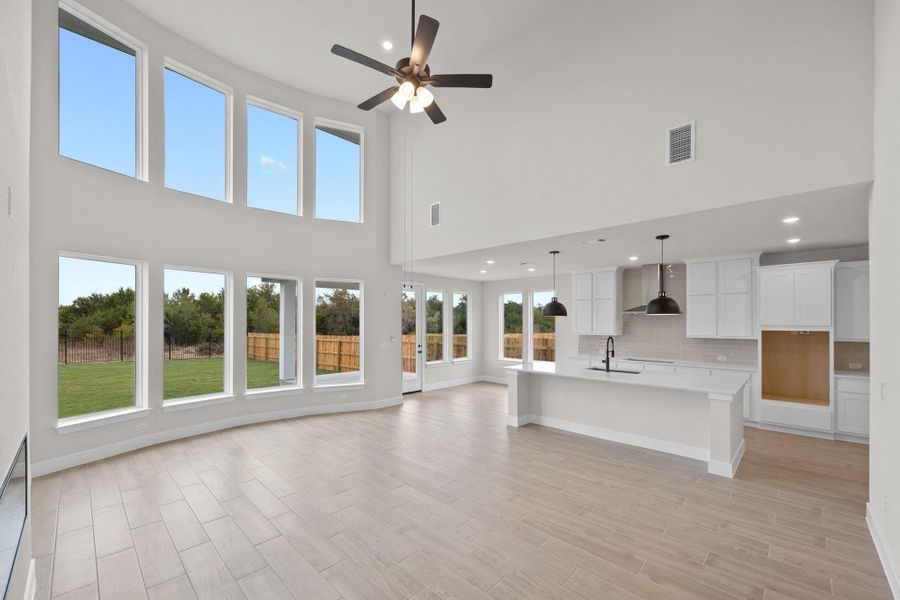 Representative image. Features, specifications, selections and colors may vary. Representative image. Features, specifications, selections and colors may vary.