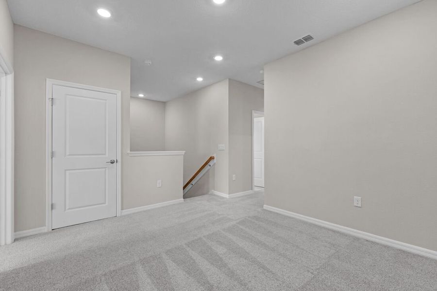 Spacious, unfurnished interior of a new home in Cherry Elm at SilverLeaf, St. Augustine (Image 9).
