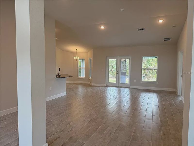 Spacious, unfurnished interior of a new home in South Gulf Cove, Port Charlotte (Image 8). Spacious, unfurnished interior of a new home in South Gulf Cove, Port Charlotte (Image 8).