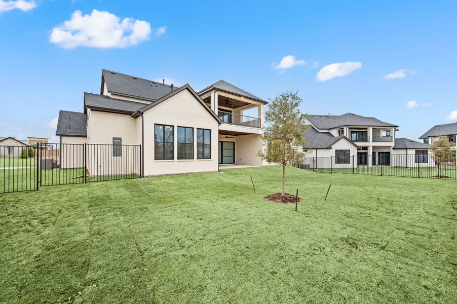 Exterior details and patio area of a home in Montclair, Prosper (Image 27).