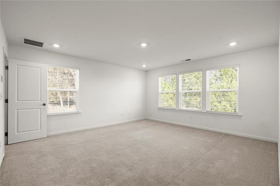 Spacious, unfurnished interior of a new home in Residences at Gateway, Bethlehem (Image 33).