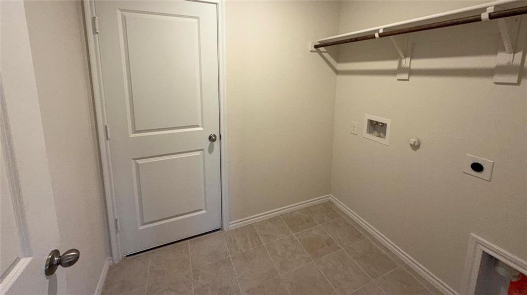 Spacious, unfurnished interior of a new home in Blaire Lake, Tyler (Image 16). Spacious, unfurnished interior of a new home in Blaire Lake, Tyler (Image 16).