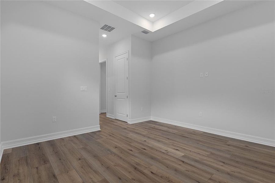 Spacious, unfurnished interior of a new home in , Lecanto (Image 49).