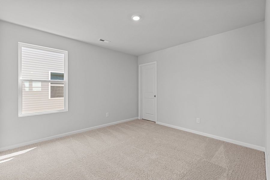 Spacious, unfurnished interior of a new home in Hanes Lake, Winston-Salem (Image 40). Spacious, unfurnished interior of a new home in Hanes Lake, Winston-Salem (Image 40).