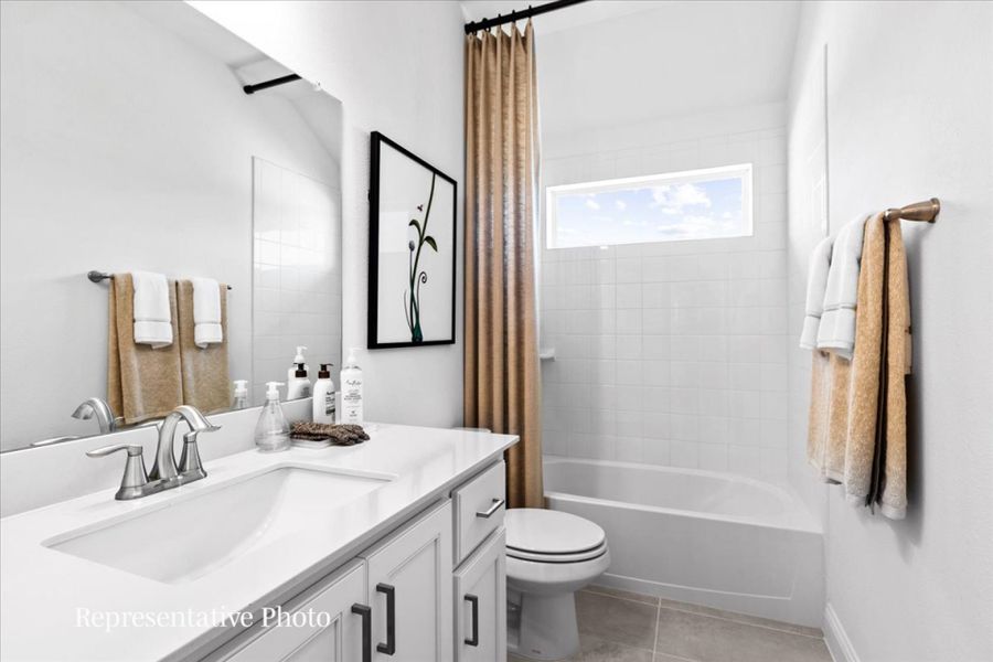 Furnished interior view inside a new home in River Ranch, Van Alstyne (Image 22).