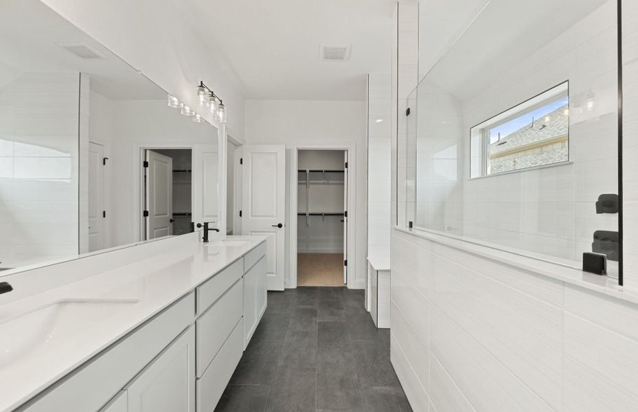 Furnished interior view inside a new home in Crescent Bluff, Georgetown (Image 8).