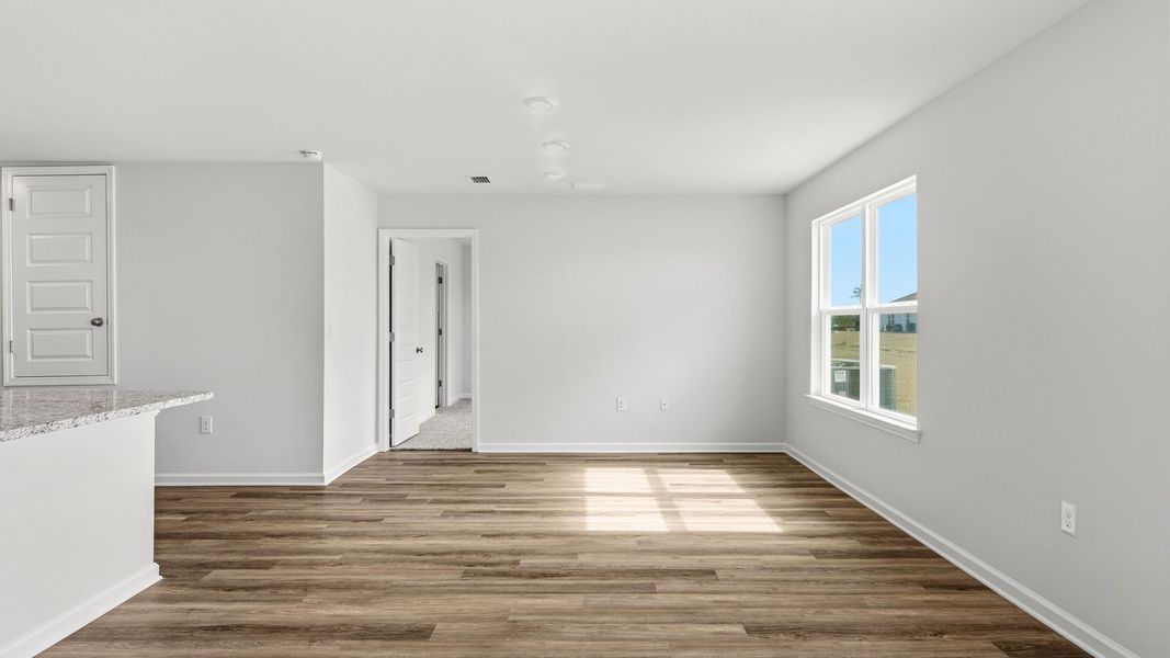 Spacious, unfurnished interior of a new home in Liberty, Panama City (Image 20).