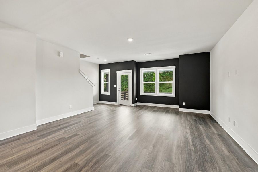 Spacious, unfurnished interior of a new home in Allen Park, Raleigh (Image 16).
