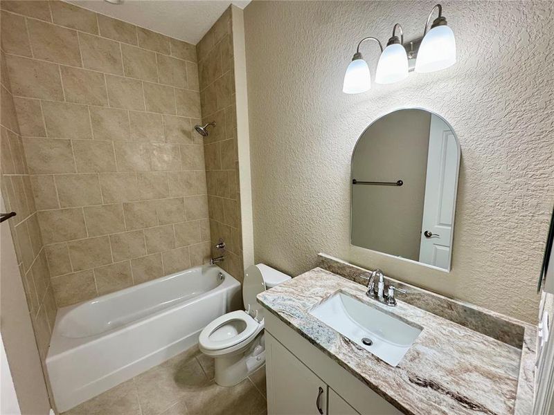 Furnished interior view inside a new home in , Ocala (Image 8).