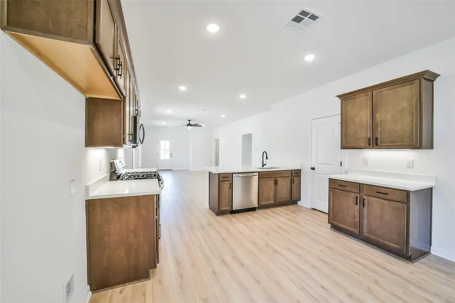 Furnished interior view inside a new home in Mostyn Springs, Magnolia (Image 9). Furnished interior view inside a new home in Mostyn Springs, Magnolia (Image 9).