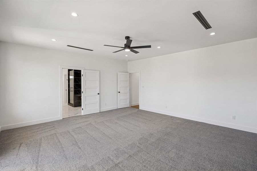 Spacious, unfurnished interior of a new home in , Dallas (Image 15).