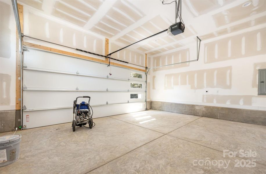 Image 28 of a home in .