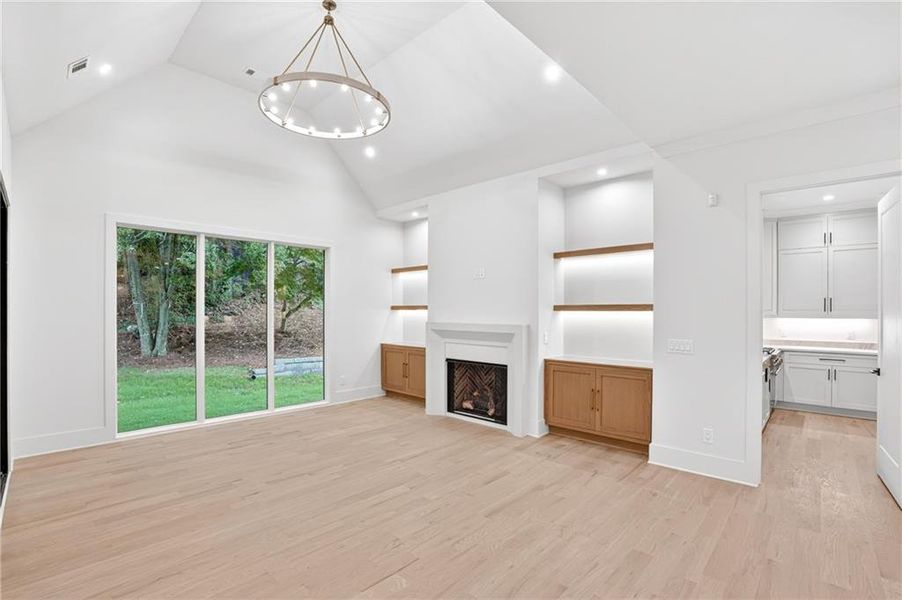 Spacious, unfurnished interior of a new home in , Alpharetta (Image 25).