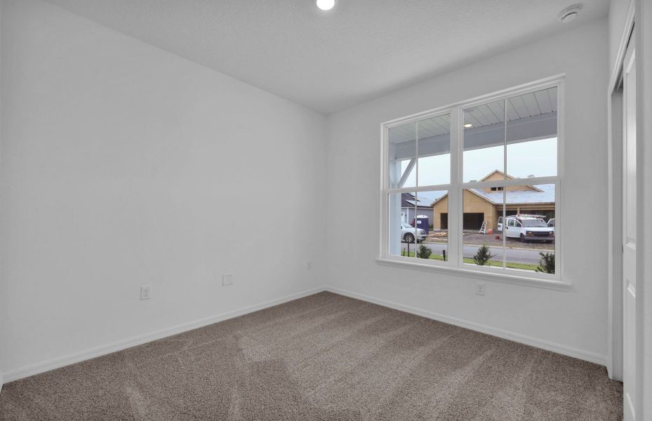 Spacious, unfurnished interior of a new home in Hyland Trail, Green Cove Springs (Image 15).