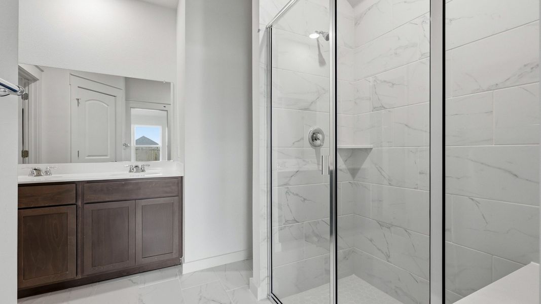 Furnished interior view inside a new home in Patriot Estates, Venus (Image 42).