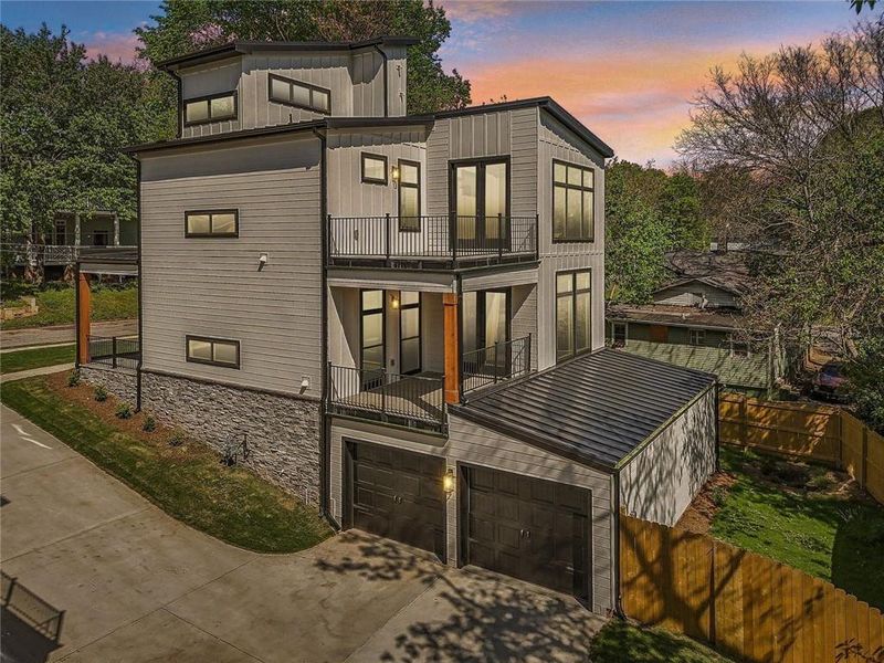 Exterior details and patio area of a home in , Atlanta (Image 31).