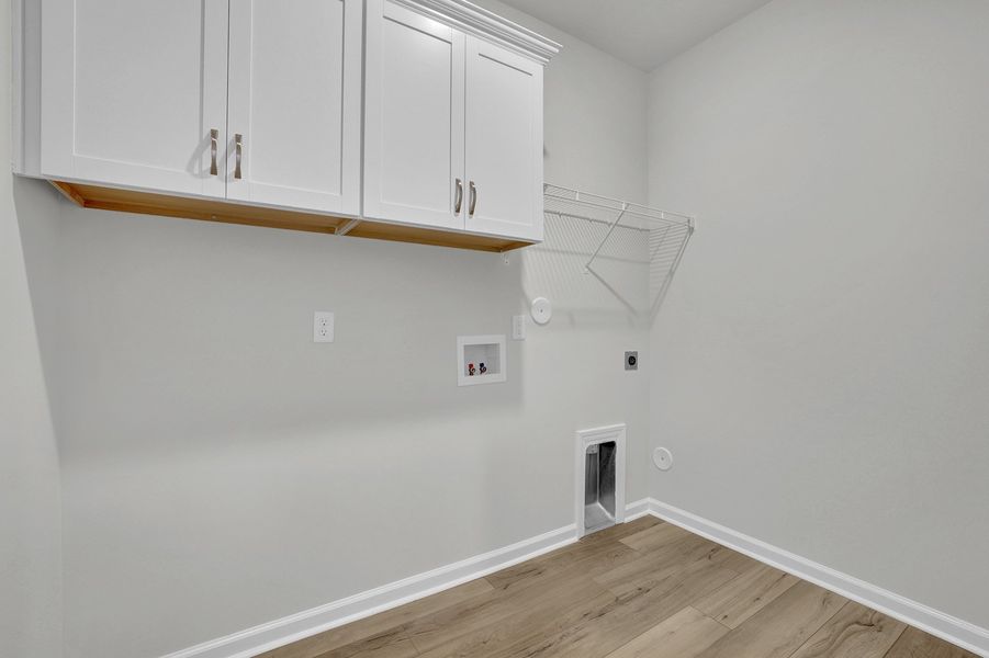 Spacious, unfurnished interior of a new home in Grand Park, Leland (Image 27).