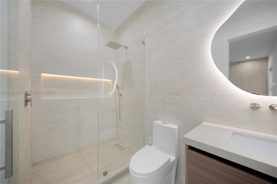 Furnished interior view inside a new home in , Fort Lauderdale (Image 34).