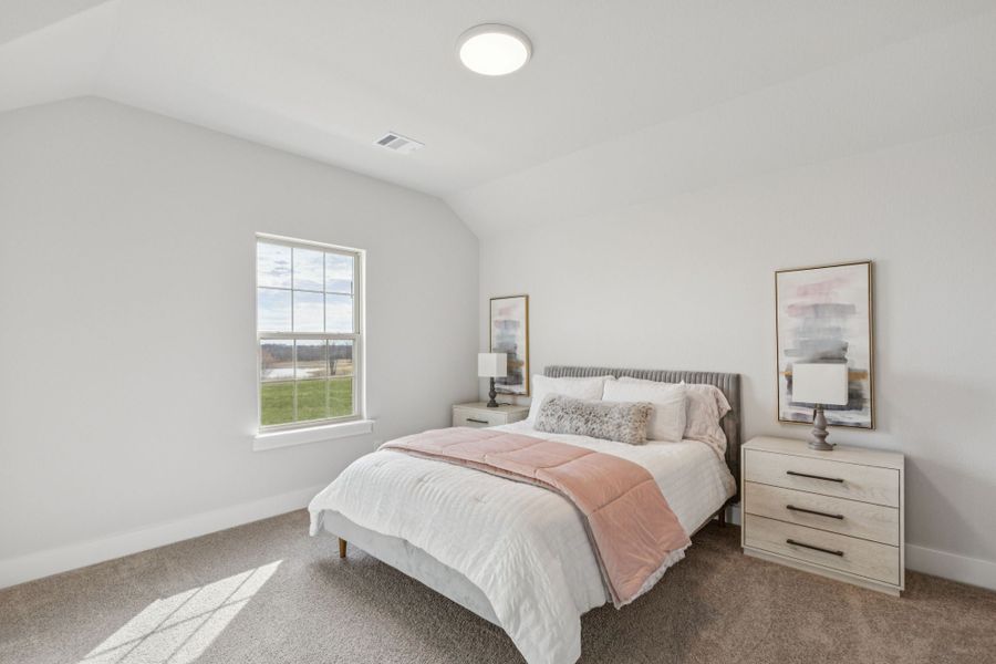 Representative furnished interior of a home built from the Emerson by Centre Living Homes in Lakeway Estates, Waxahachie (Image 17).