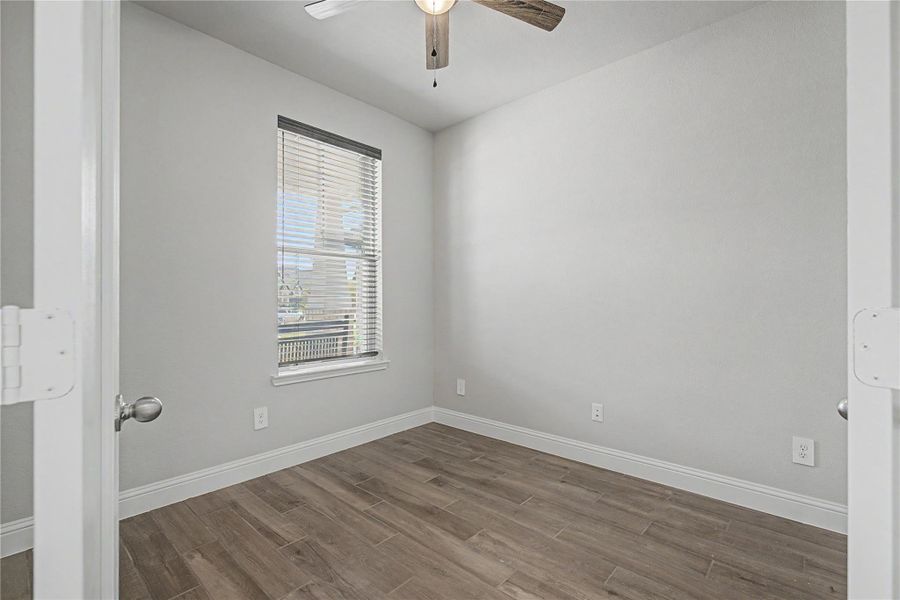 Spacious, unfurnished interior of a new home in , Tomball (Image 42). Spacious, unfurnished interior of a new home in , Tomball (Image 42).