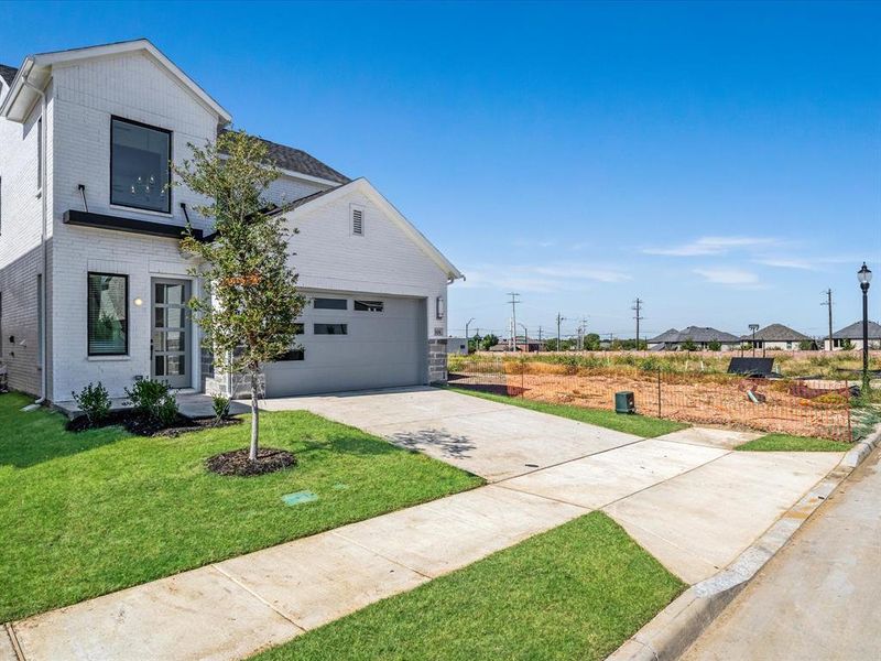Image 30 of a home in Royal Court.