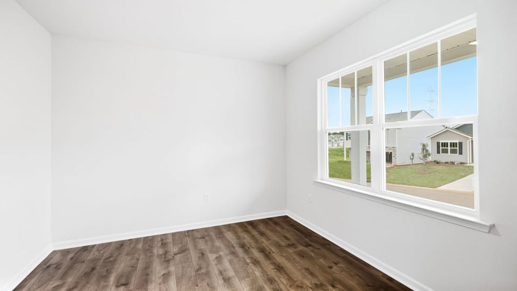 Spacious, unfurnished interior of a new home in Baxter Village, Boiling Springs (Image 15).