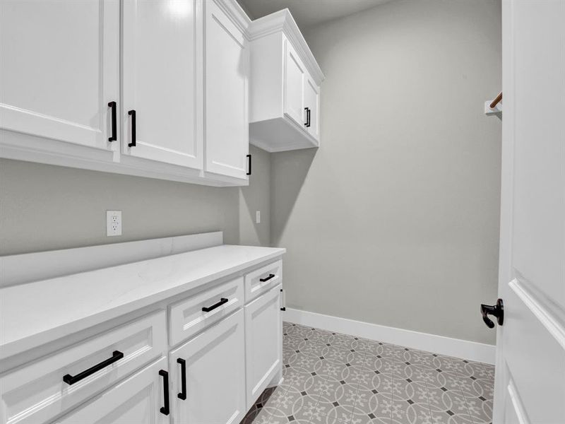 Furnished interior view inside a new home in , Weatherford (Image 5).