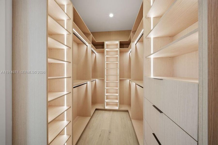 Furnished interior view inside a new home in , Fort Lauderdale (Image 12).