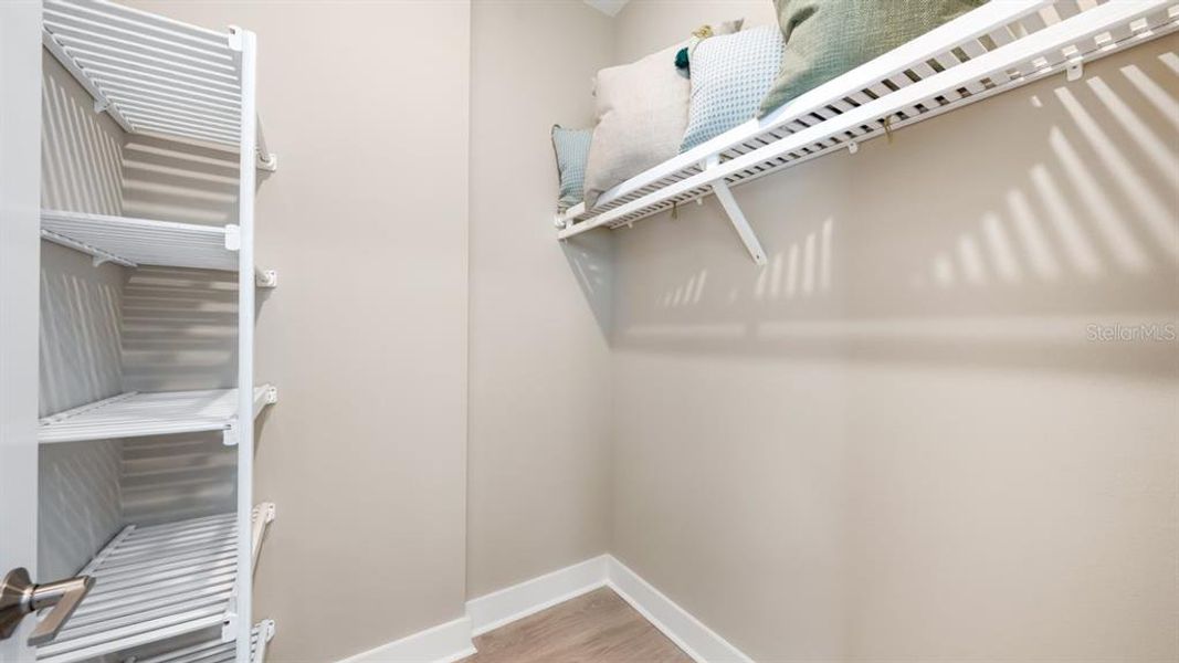 Spacious, unfurnished interior of a new home in Esplanade at Azario Lakewood Ranch, Lakewood Ranch (Image 22).