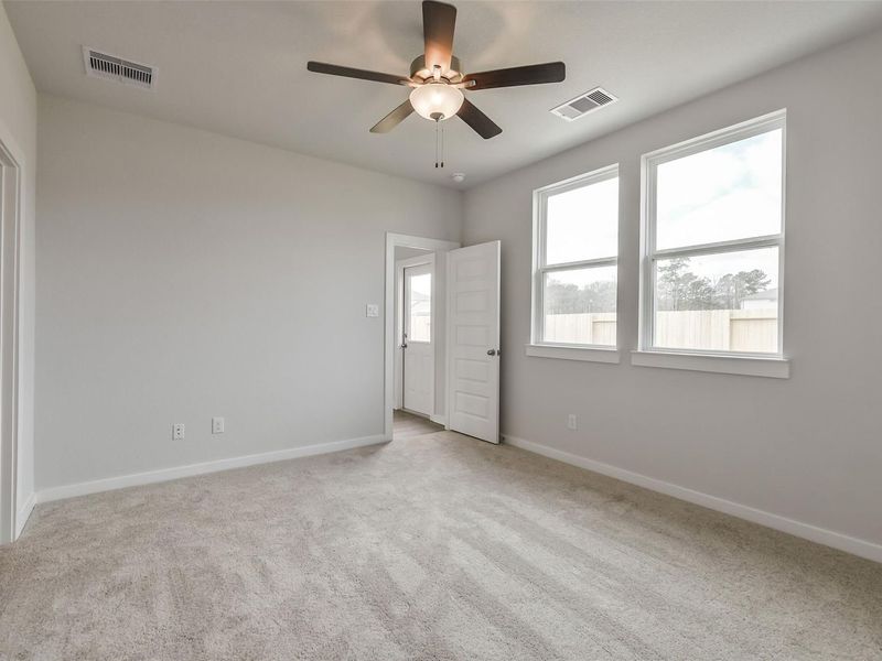 Spacious, unfurnished interior of a new home in Liberty Estates, Cleveland (Image 30).