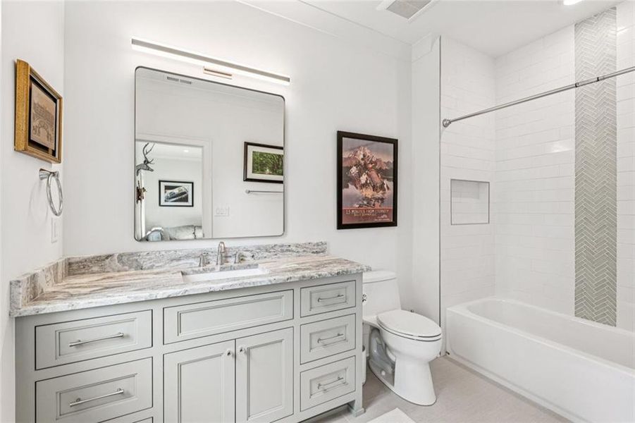 Furnished interior view inside a new home in , Alpharetta (Image 39).